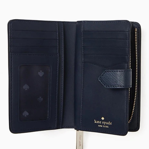 Kate Spade Staci Large White Apple Compartment Bifold Wallet
BLAZER BLUE MULTI - Picture 2 of 16